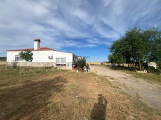 Masia a Valdesalor - Rincón de Ballesteros. Venta de casa con terreno