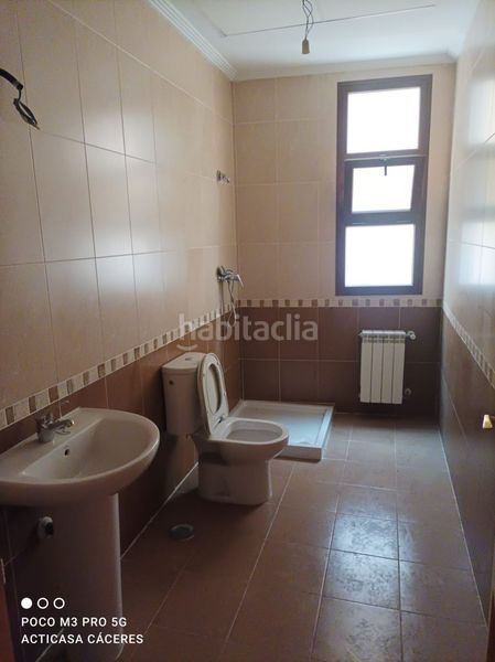 Foto 45588d6b-8555-40e0-90ee-c3a73441bca8. Affitto ufficio con riscaldamento in Casco Antiguo Cáceres