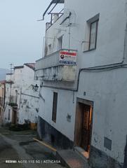Casa a Alcuéscar. Casa de pueblo para reformar