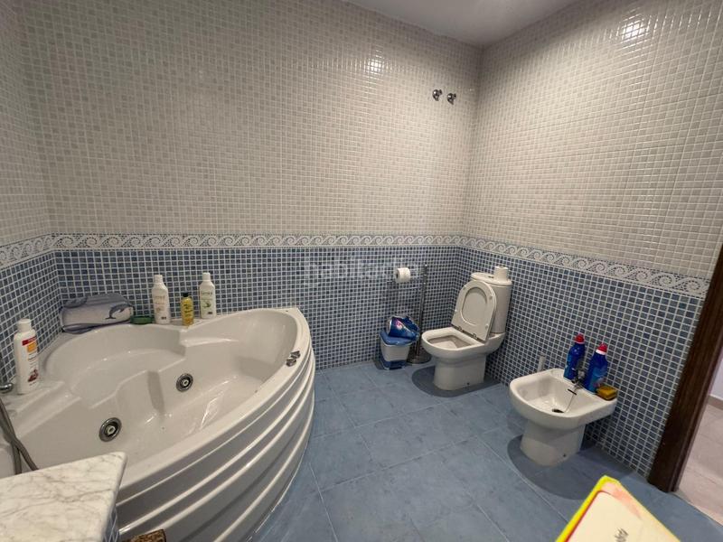 Foto 0dbf8a3a-24cb-42bf-bea9-96ae9300dcc7. Casa amb aparcament a Carretera de Sevilla - Los Montitos Badajoz