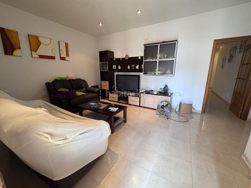 Foto 14173b94-c69e-4cbe-a355-8188fe98c54b. Casa amb aparcament a Carretera de Sevilla - Los Montitos Badajoz