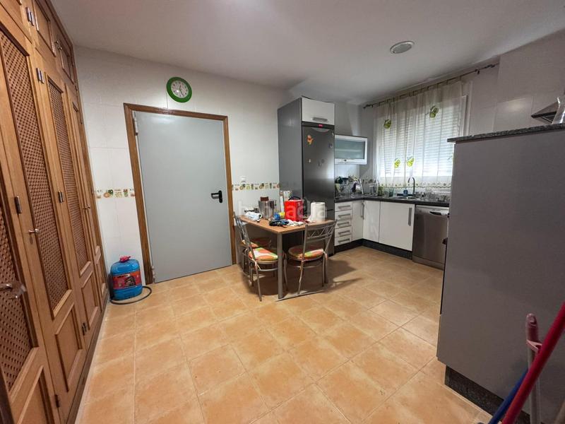 Foto a0163fb4-f110-4647-8eeb-f51baa4dfcf8. Casa amb aparcament a Carretera de Sevilla - Los Montitos Badajoz