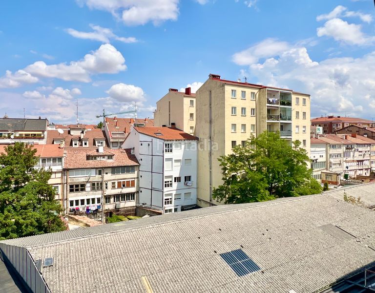 Foto 9a225577-cc68-4e70-be15-1d37d8eaeb78. Pis amb calefacció a Ensanche Vitoria - Gasteiz