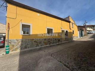 Masía en Tórtola de Henares. Casa rural en venta en tórtola de henares
