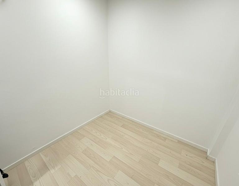 Foto 3ae268fc-bd99-401a-b68b-ca42f9d171e1. Piso inversor / alta demanda: reformado + luz (se) + finca renovada en Madrid