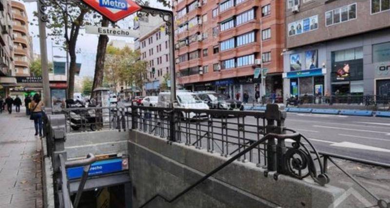 Foto 6b53d509-6082-4cd3-8a15-fcf2437a9ae7. Piso inversor / alta demanda: reformado + luz (se) + finca renovada en Madrid