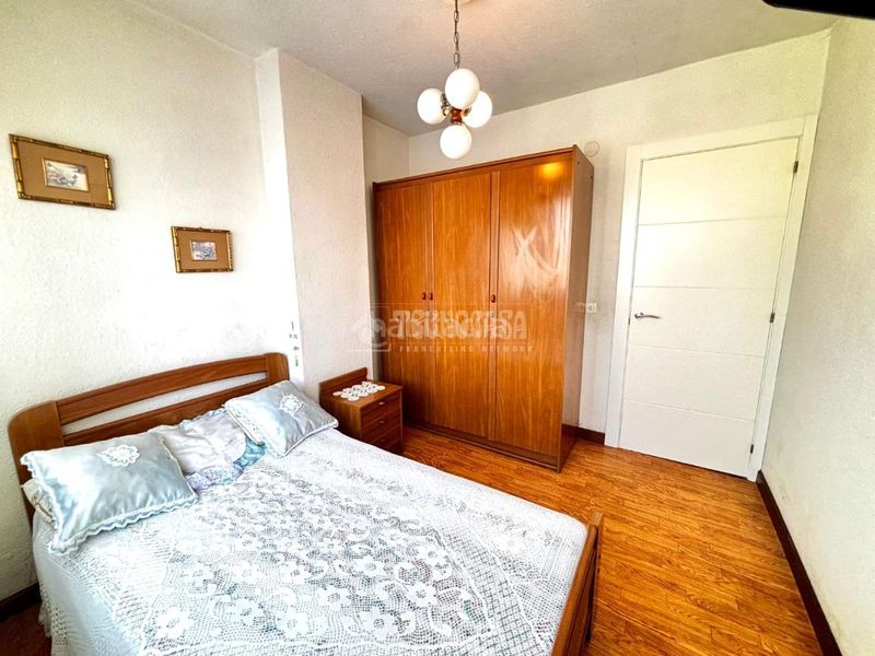 Foto 8b543d97-f258-4d85-84c9-c5a43f32a147. Piso  en venta en Muriedas Camargo