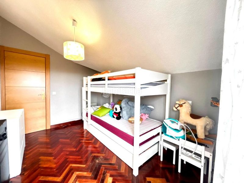 Foto 4911a9a8-89e0-4ec9-accb-5d87ecddbc99. Casa aparellada a Muriedas Camargo