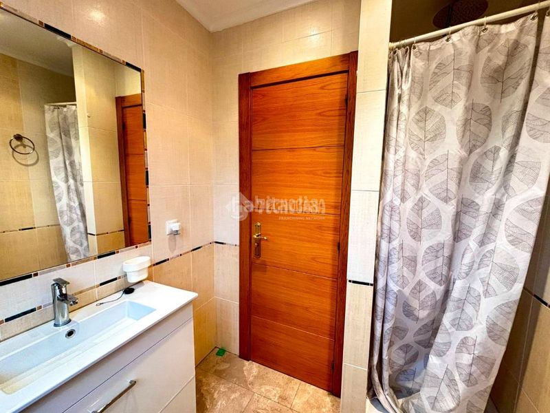 Foto eaf7bccb-d453-4fd4-b145-ebe8b338d5a1. Casa aparellada a Muriedas Camargo