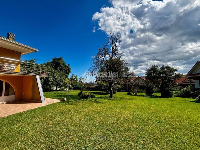 Foto 4a35d2a0-9c04-4526-9c42-b1c4c5aa5343. Casa amb calefacció a Muriedas Camargo