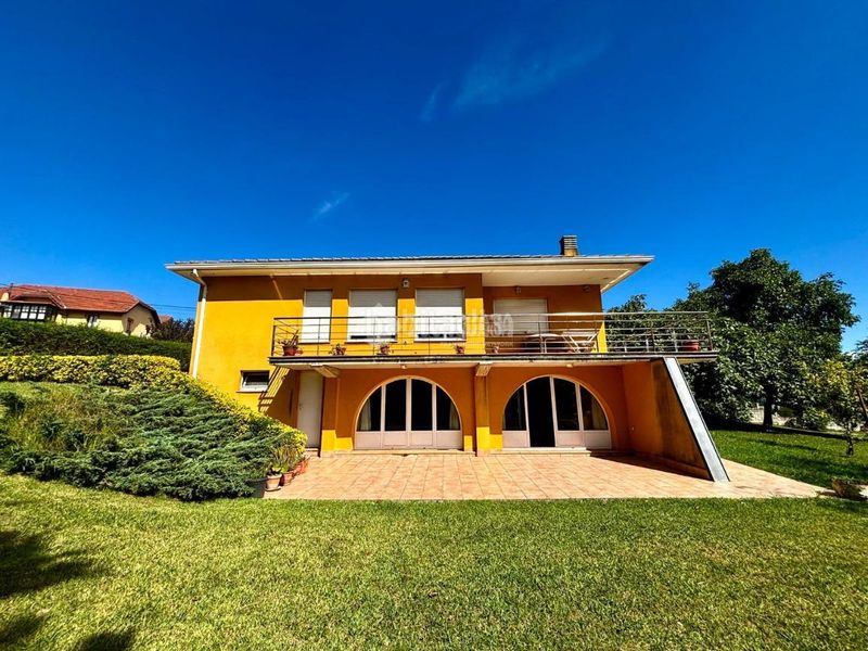 Foto 6a8d32d1-a50f-4e63-8293-f91ba8673895. Casa amb calefacció a Muriedas Camargo