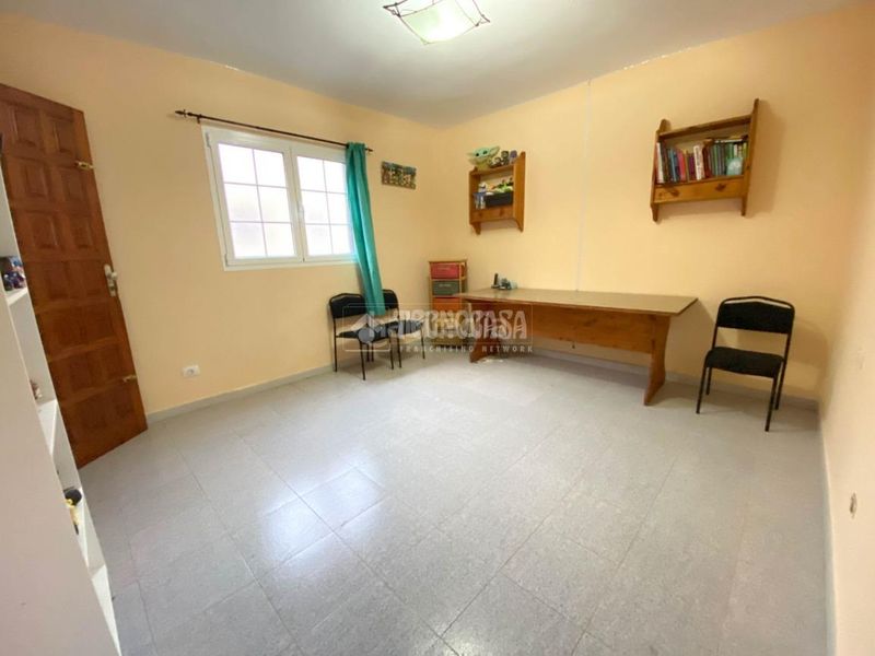 Foto 3f5f75b4-9e9f-49d9-9fa6-0647fa05e5f6. Casa  en venta en Gáldar pueblo Gáldar