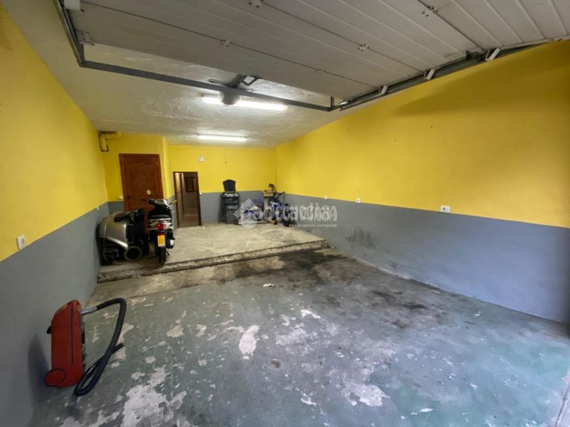 Foto b4fcfb8f-7597-4ff1-a180-42cb609d2e28. Casa amb aparcament a Gáldar pueblo Gáldar