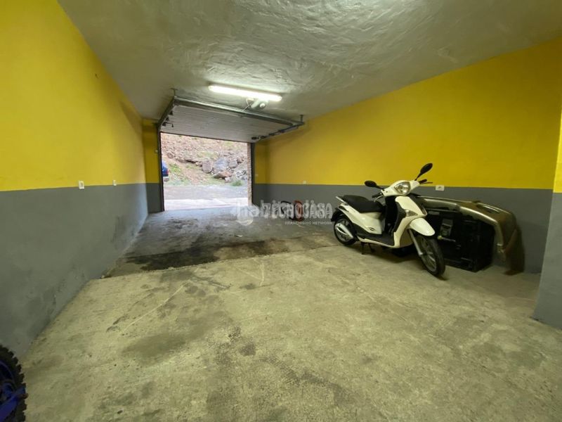 Foto d968df5b-270e-461b-ae46-7d93cd028a92. Casa amb aparcament a Gáldar pueblo Gáldar