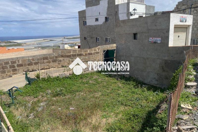 Foto 142a3909-0053-489d-a2c5-10c1333429dd. Casa amb aparcament a Gáldar pueblo Gáldar