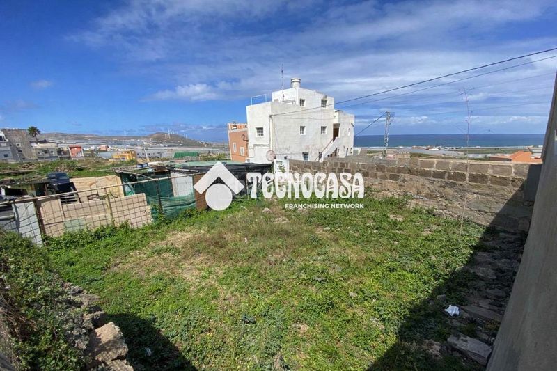Foto 404efdaf-ea9d-48f6-b537-fd96ff6774be. Casa amb aparcament a Gáldar pueblo Gáldar