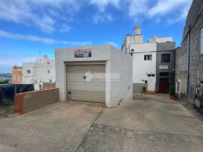 Foto e41b7389-56bf-46ae-bcb9-c146213c315c. Casa amb aparcament a Gáldar pueblo Gáldar