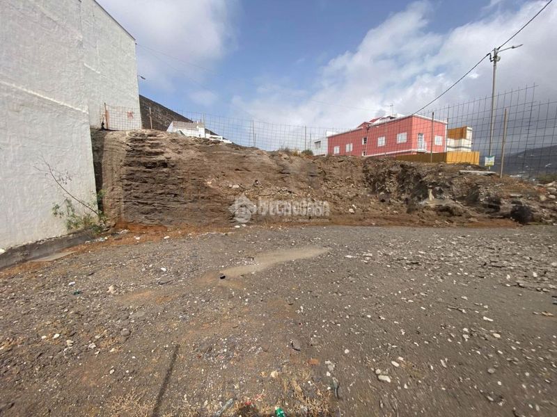 Foto 5ec3edd0-54c3-40c0-87a1-d1c4275f8276. Terreny residencial a Gáldar pueblo Gáldar