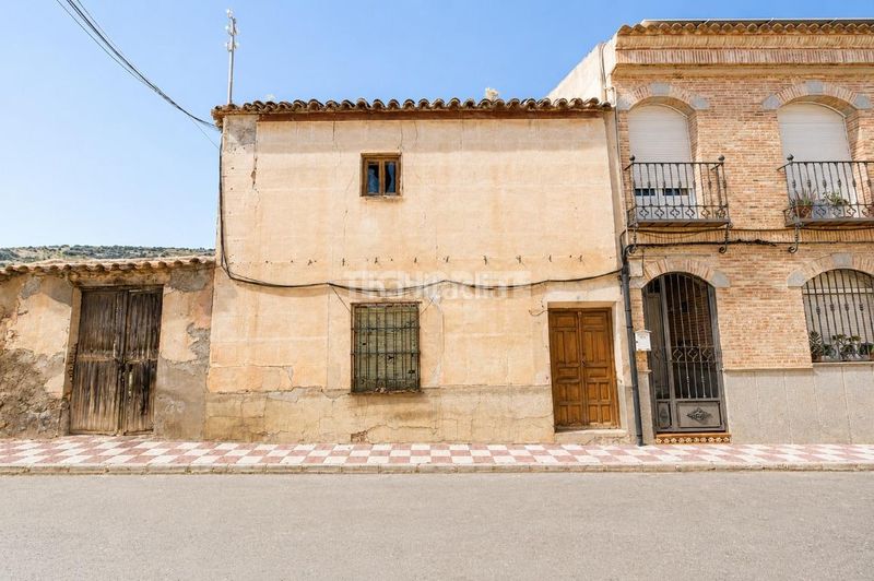 Foto 105e7b2c-a0b3-43f3-9e90-56c8d1c9983a. Casa aparellada amb aparcament a Yébenes (Los)