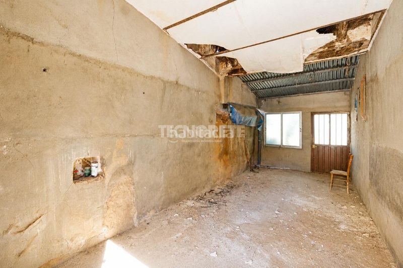 Foto 25a774df-6b40-44e1-b31a-e64ad67e9f3b. Casa aparellada amb aparcament a Yébenes (Los)