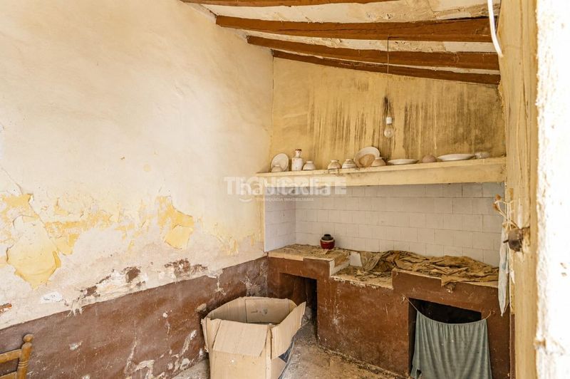 Foto db1b19f8-84fd-491b-a074-c6dc2dae1230. Casa aparellada amb aparcament a Yébenes (Los)