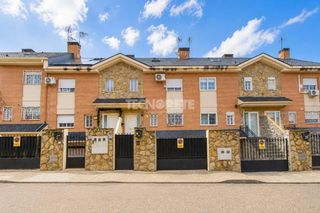 Casa pareada  Calle zurbarán. Casa en venta en las ventas de retamosa