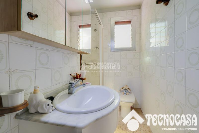 Foto 85915ee3-994b-4115-99b4-56954d9907b9. Pis amb calefacció a Llefià Badalona