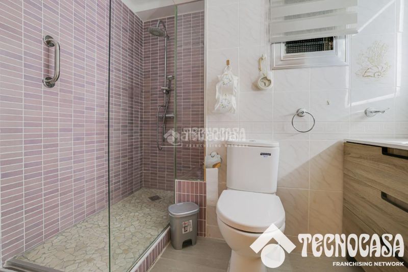 Foto 472c19d2-0533-4bc4-8bb3-d66cc3ee6326. Pis a Llefià Badalona