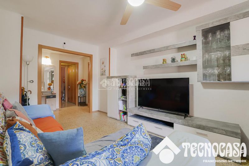 Foto 55b868d5-fdab-400f-9db1-d675cbc8b0c2. Pis a Llefià Badalona