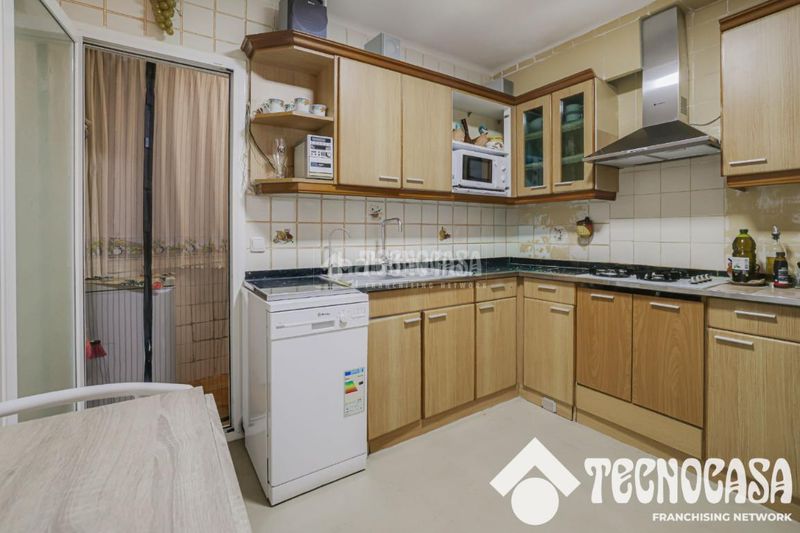 Foto 83565ff7-fca3-445e-b673-a5eaa973cb39. Pis a Llefià Badalona