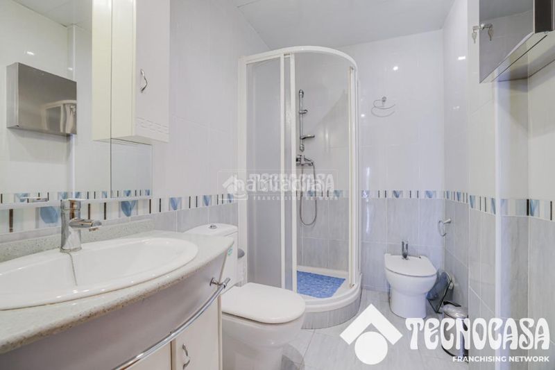 Foto c1709a0a-8bde-4d87-8d30-dfff3e3dd87f. Pis a Llefià Badalona