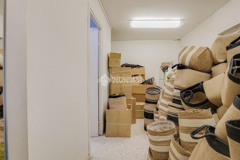 Foto 473c8e7c-02c3-48a7-b07e-b6257ef27679. Local comercial a Bufalà Badalona