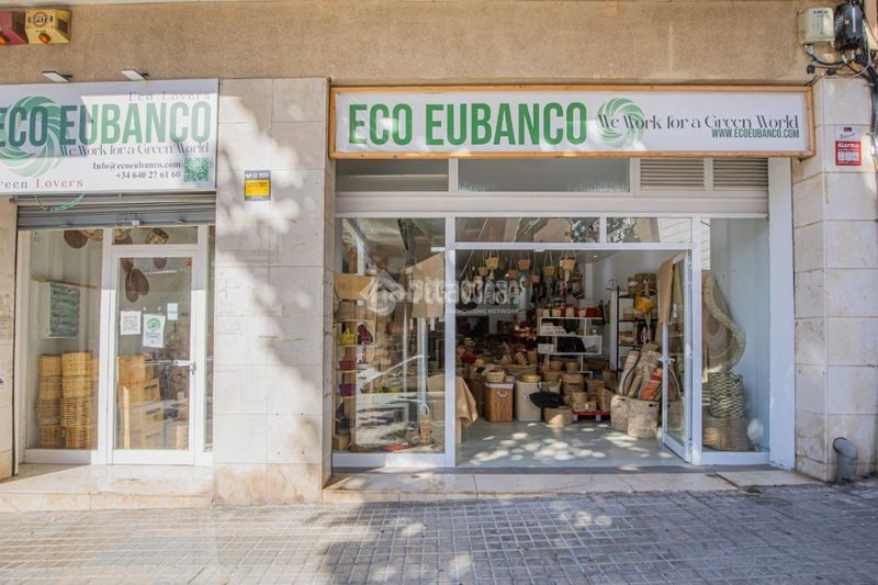 Foto b973a561-18e9-4697-81bf-8d2332dca7c5. Local comercial a Bufalà Badalona