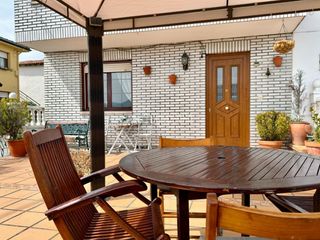 Casa aparellada a Maliaño. Casa en venta en camargo