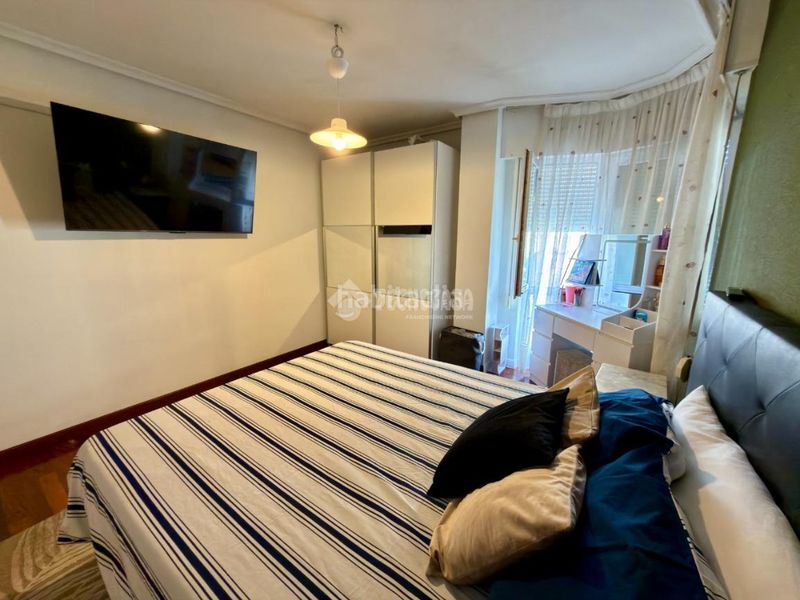 Foto bbbaaa35-08b2-4018-914c-2c6e87c3389f. Piso  en venta en Muriedas Camargo