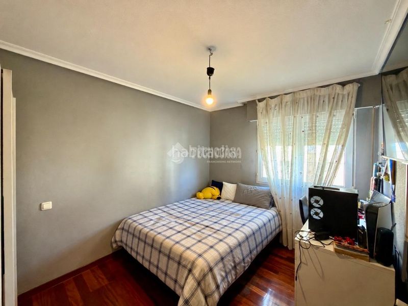 Foto e2371b25-738b-4a0d-8294-c115399ed8e6. Piso  en venta en Muriedas Camargo