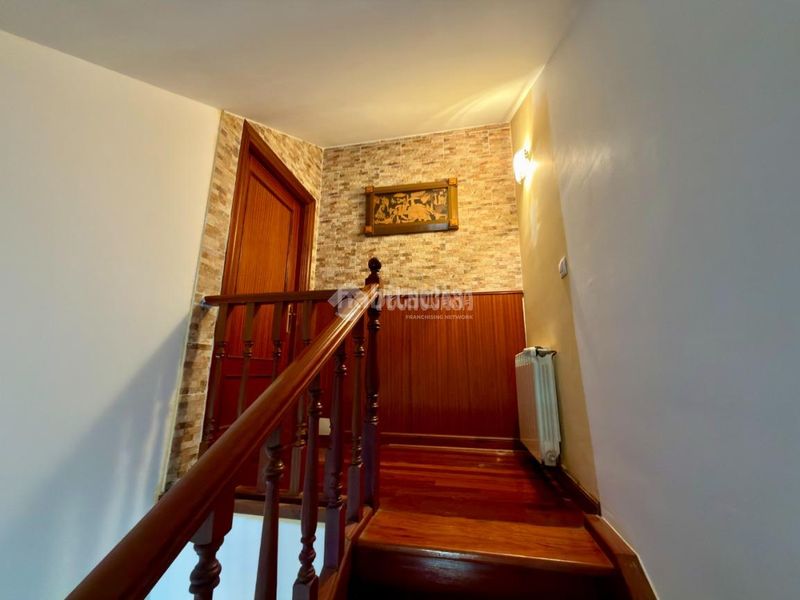 Foto 191ee89f-0782-4560-9877-b6db80c938fd. Casa aparellada a Maliaño Camargo