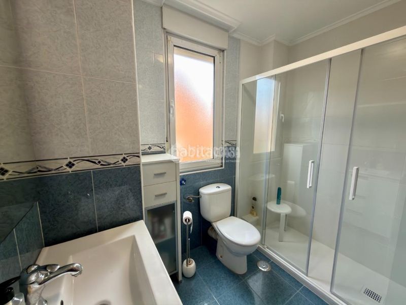 Foto 6cace3b5-ae4e-425d-a556-64250a3073f2. Casa aparellada a Maliaño Camargo