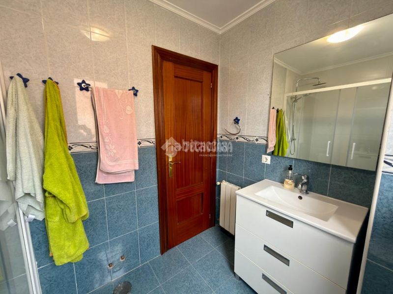 Foto b9a1889b-0e25-4231-beb4-66366b311a04. Casa aparellada a Maliaño Camargo