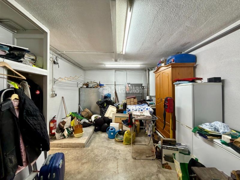 Foto d7093899-0b67-4bd4-8865-0381e153419c. Casa aparellada a Maliaño Camargo