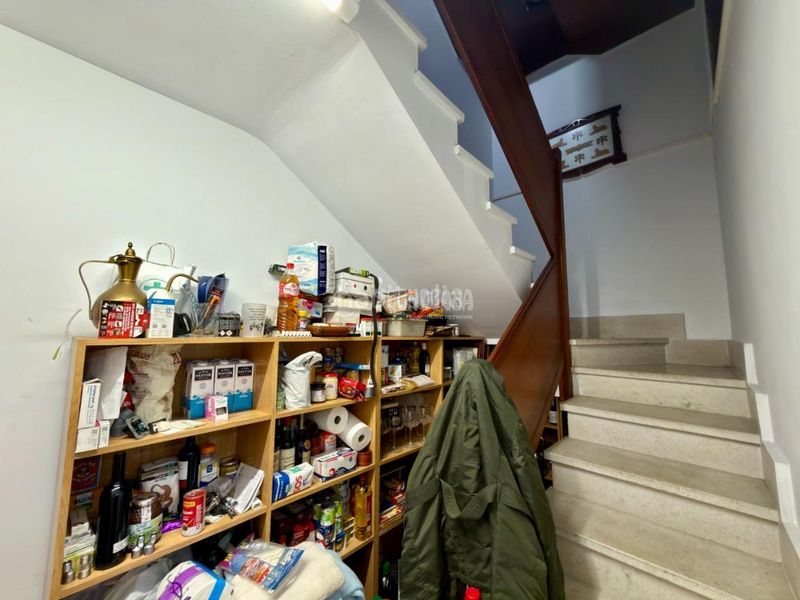 Foto dd85b991-77d4-414e-8fab-a30c20512b54. Casa aparellada a Maliaño Camargo