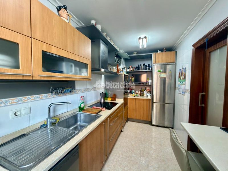 Foto e6b9e497-63c8-4ea9-89a4-017c070b9910. Casa aparellada a Maliaño Camargo
