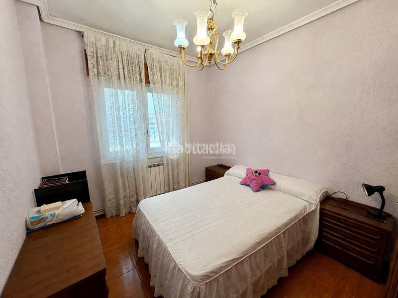 Foto c8e60592-c9bc-45e3-9664-59c1ec1e2234. Pis a Muriedas Camargo