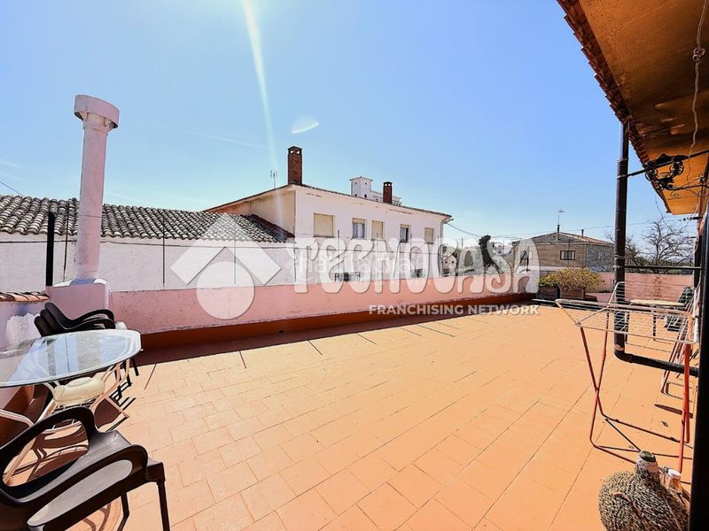 Foto 30d3ea79-5cc1-4b0e-a8c4-c94a13ebe66f. Casa amb calefacció aparcament a Torrejoncillo del Rey