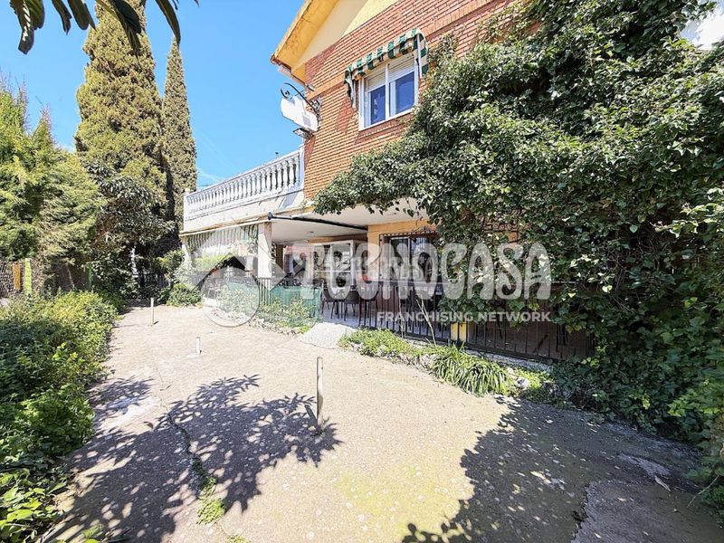 Foto b3aa7371-92bf-4d2c-941a-f0c57395df26. Casa amb calefacció aparcament a Torrejoncillo del Rey