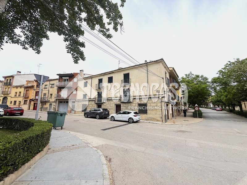 Foto 6a1162fd-deb8-44f1-aaa7-e15c87d34a6f. Casa aparellada a Huete