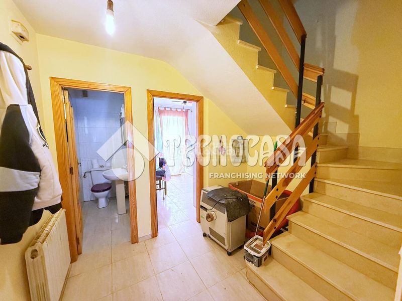 Foto edb2241f-58f5-41c5-89fd-cdcc254358b4. Casa aparellada amb calefacció aparcament piscina a Huete