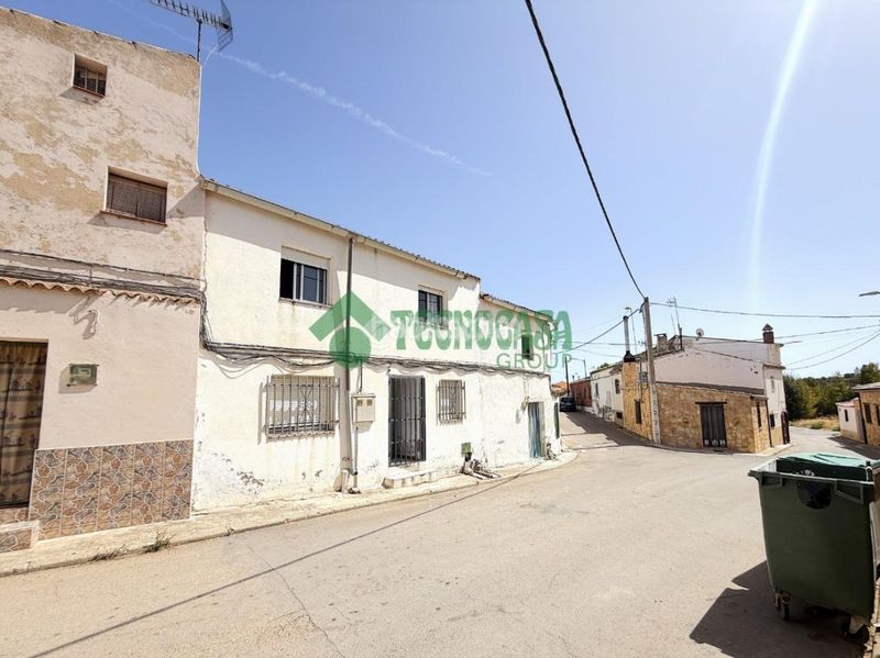 Foto a99a9f64-5381-4dbe-b998-d93286691bb0. Maison jumelée dans Portalrubio de Guadamejud