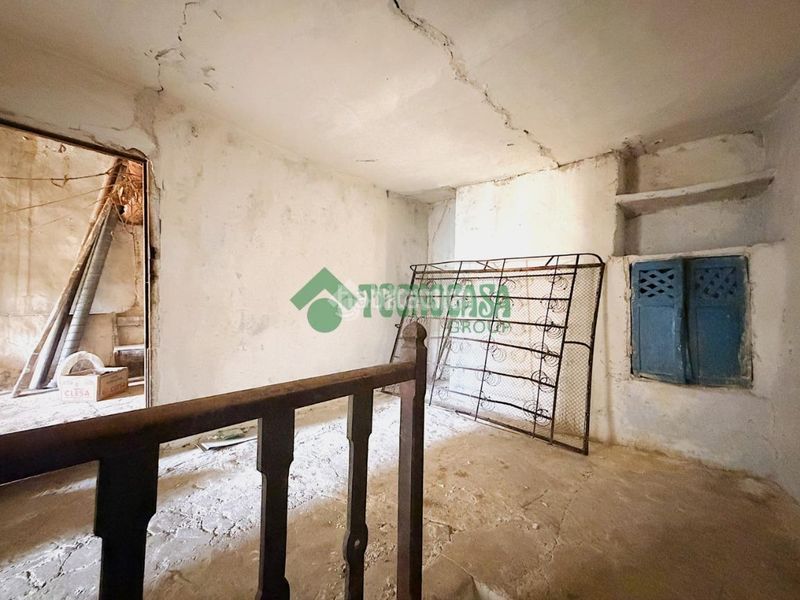 Foto c508a242-231c-43f7-8124-28ff93cd4606. Maison jumelée dans Portalrubio de Guadamejud