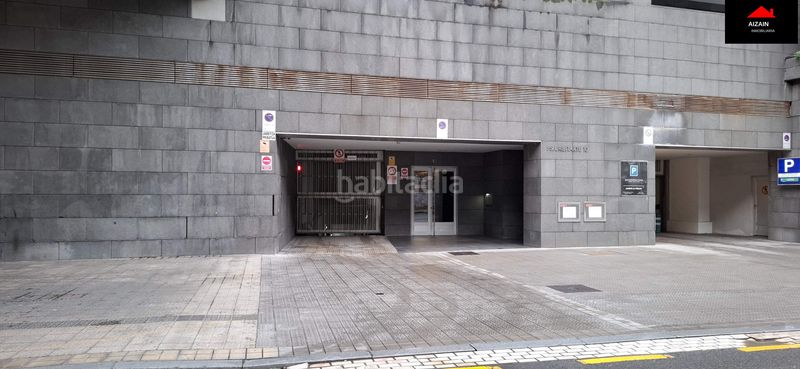 Foto 37bd0f7a-acd7-46a5-b479-504368440c3c. Aparcament cotxe a Albia Bilbao